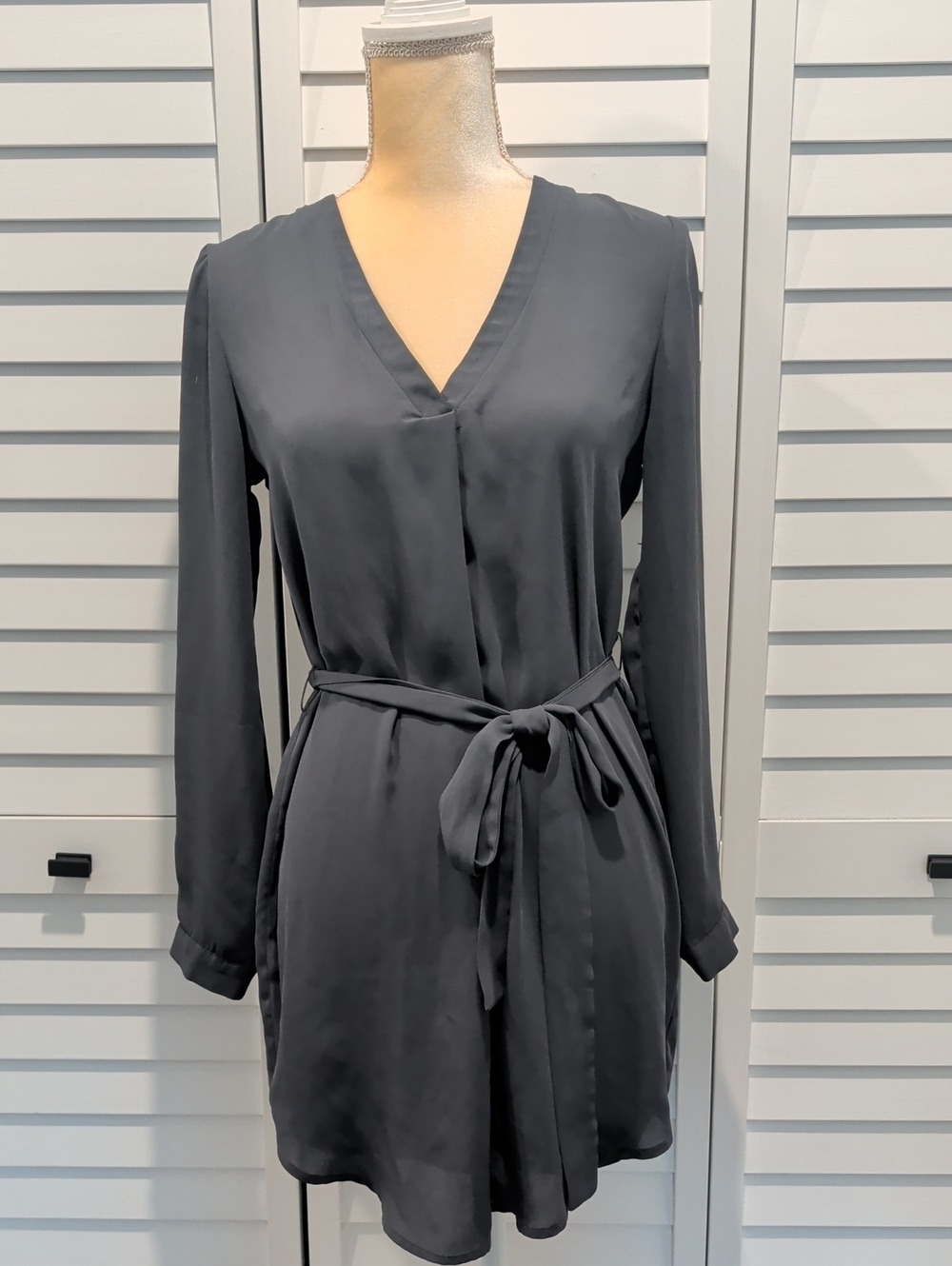 Forever 21 Charcoal Gray Long Sleeve V-Neck Dress with Tie